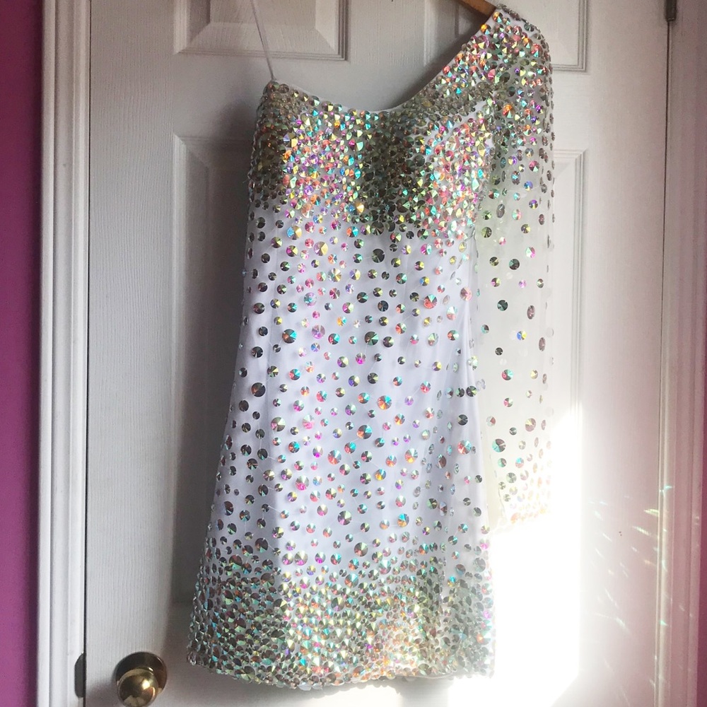 Royal Queen Collection One Shoulder Long Sleeve Beaded Mini Dress Size 10 White
